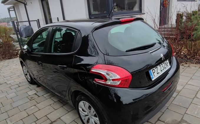 Peugeot 208 cena 24500 przebieg: 127290, rok produkcji 2013 z Bodzentyn małe 137